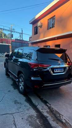 TOYOTA-HILUX SW4-2.7 SRV 7 LUGARES 4X2 16V FLEX 4P AUTOMÁTICO TOYOTA-HILUX SW4-2017