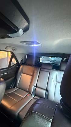 TOYOTA-HILUX SW4-2017