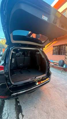 TOYOTA-HILUX SW4-2.7 SRV 7 LUGARES 4X2 16V FLEX 4P AUTOMÁTICO TOYOTA-HILUX SW4-2017