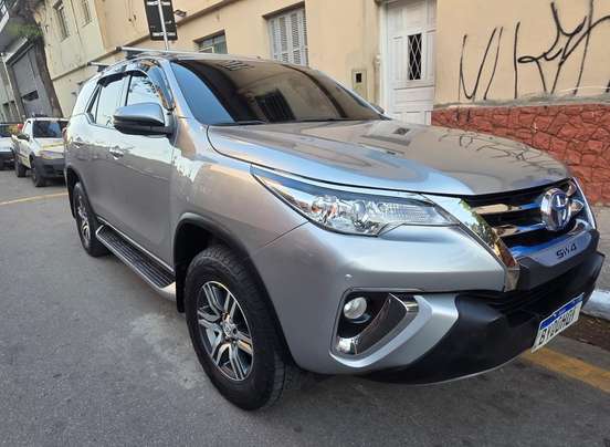 TOYOTA-HILUX SW4-2019