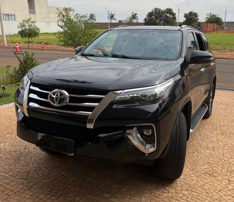TOYOTA-HILUX SW4-2018