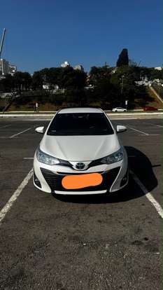 TOYOTA-YARIS-2019