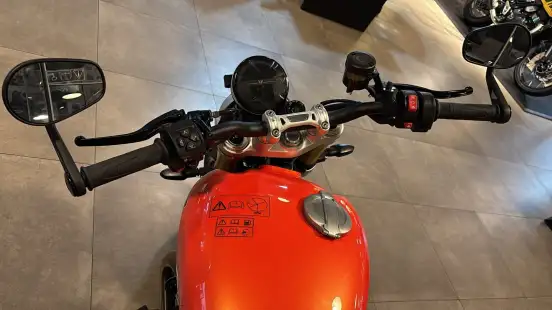 TRIUMPH-SPEED TWIN RS-2026