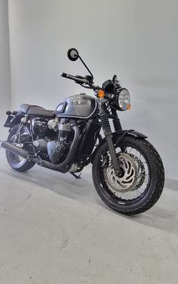 TRIUMPH-BONNEVILLE T120 BLACK 1200-2024