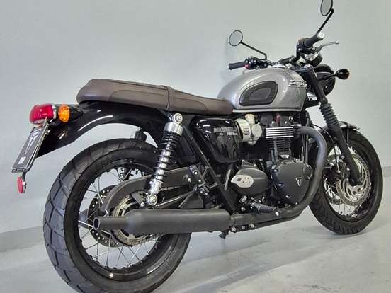 TRIUMPH-BONNEVILLE T120 BLACK 1200 TRIUMPH-BONNEVILLE T120 BLACK 1200-2024