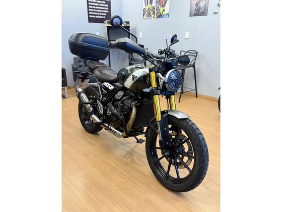 TRIUMPH SCRAMBLER 400 X 