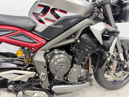 TRIUMPH-STREET TRIPLE 765 RS TRIUMPH-STREET TRIPLE 765 RS-2022