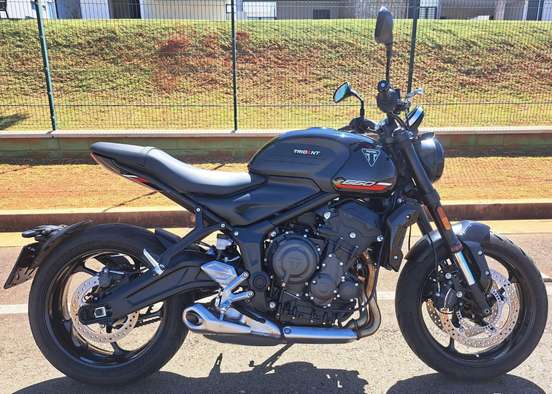 TRIUMPH-TRIDENT 660-2025