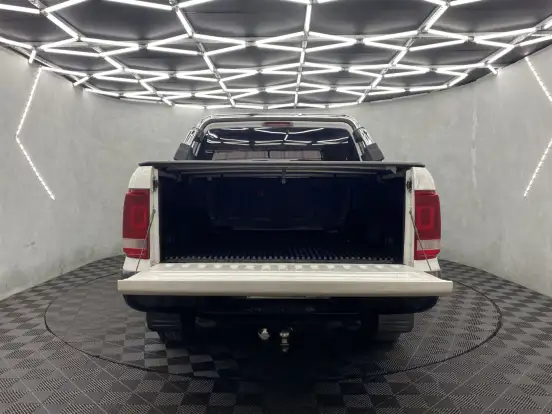 VOLKSWAGEN-AMAROK-2017