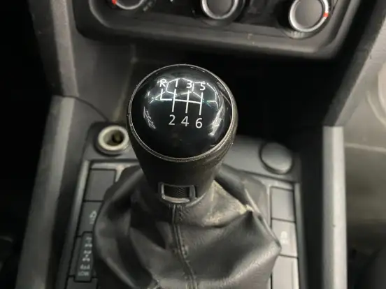 VOLKSWAGEN-AMAROK-2019