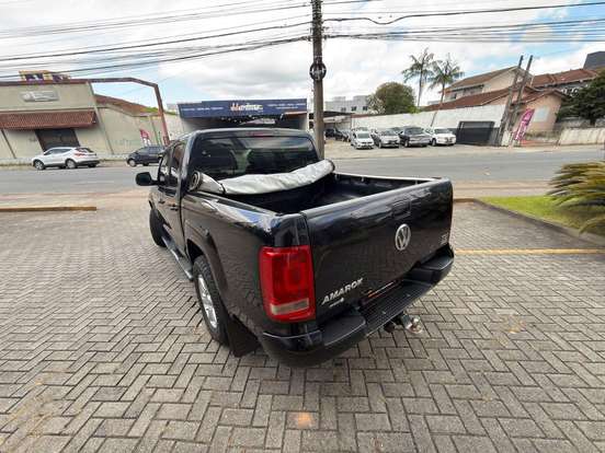 VOLKSWAGEN-AMAROK-2011
