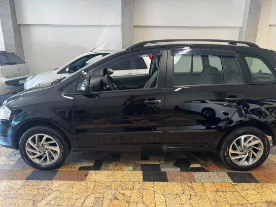 VOLKSWAGEN FOX 1.6 MI 8V FLEX 4P MANUAL