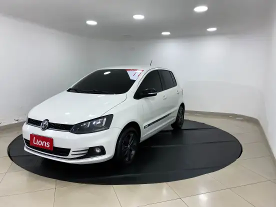 VOLKSWAGEN-FOX-2017