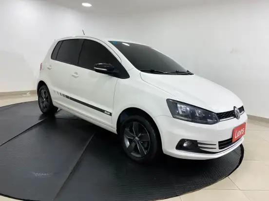 VOLKSWAGEN-FOX-1.6 MSI RUN 8V FLEX 4P MANUAL VOLKSWAGEN-FOX-2017