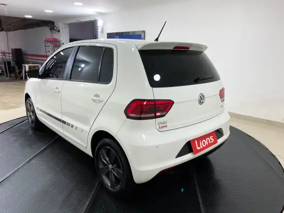 VOLKSWAGEN-FOX-1.6 MSI RUN 8V FLEX 4P MANUAL VOLKSWAGEN-FOX-2017