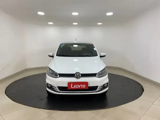 VOLKSWAGEN-FOX-1.6 MSI TOTAL FLEX CONNECT 4P MANUAL VOLKSWAGEN-FOX-2017