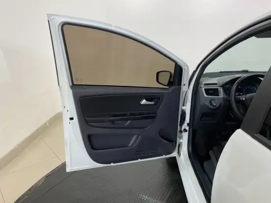 VOLKSWAGEN-FOX-1.6 MSI TOTAL FLEX CONNECT 4P MANUAL VOLKSWAGEN-FOX-2017
