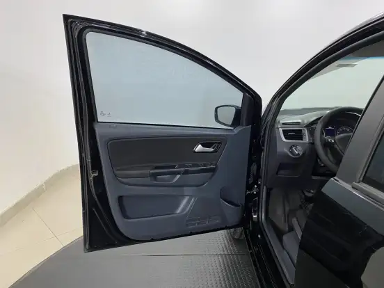 VOLKSWAGEN-FOX-1.6 MSI TOTAL FLEX CONNECT 4P MANUAL VOLKSWAGEN-FOX-2018