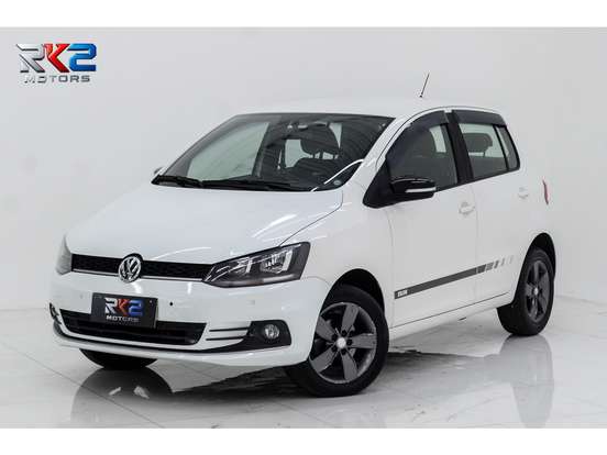 VOLKSWAGEN-FOX-2016
