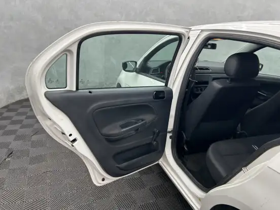 VOLKSWAGEN-GOL-1.0 12V MPI TOTALFLEX 4P MANUAL VOLKSWAGEN-GOL-2023