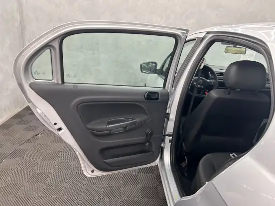 VOLKSWAGEN-GOL-2022