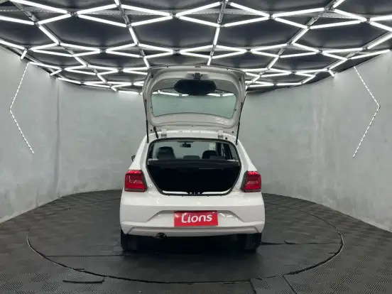 VOLKSWAGEN-GOL-2023