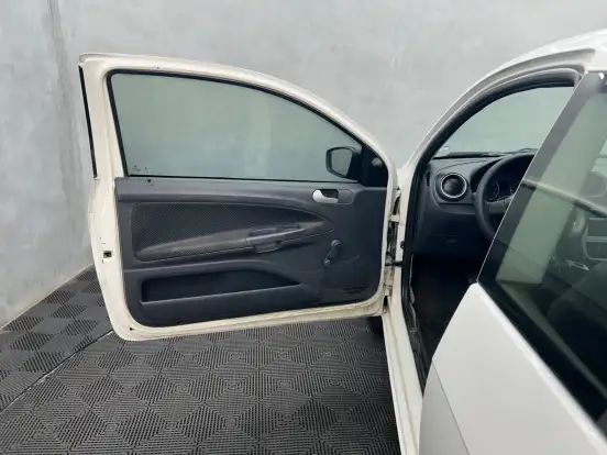 VOLKSWAGEN-GOL-2015