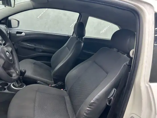 VOLKSWAGEN-GOL-2015