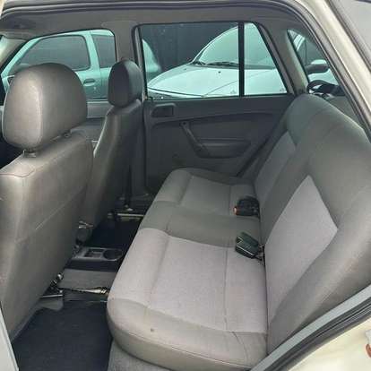VOLKSWAGEN-GOL-2006