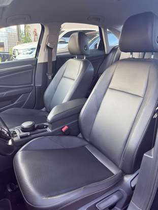 VOLKSWAGEN-JETTA-2018
