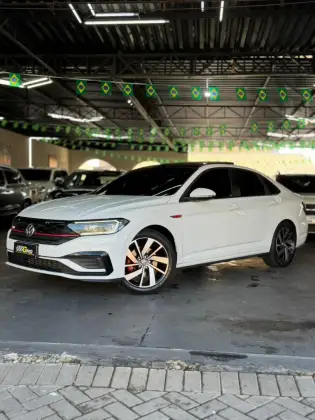 VOLKSWAGEN JETTA 2.0 350 TSI GASOLINA GLI DSG