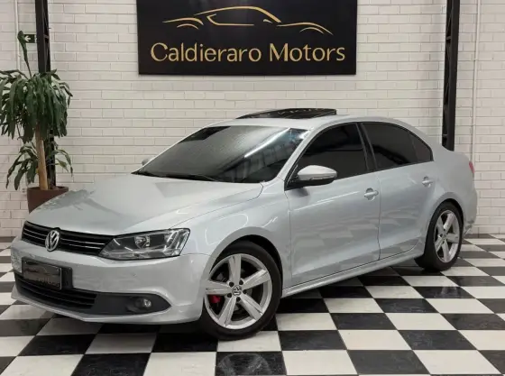 VOLKSWAGEN JETTA 2.0 COMFORTLINE FLEX 4P TIPTRONIC