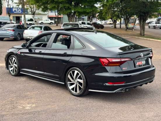 VOLKSWAGEN-JETTA-2020