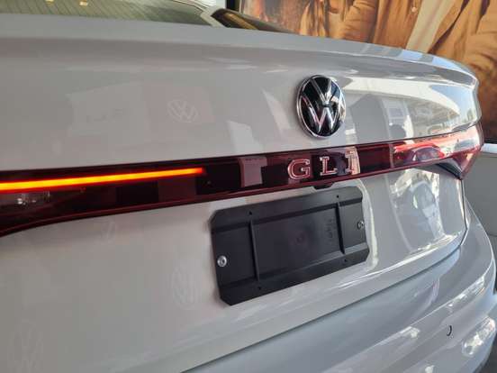VOLKSWAGEN-JETTA-2026