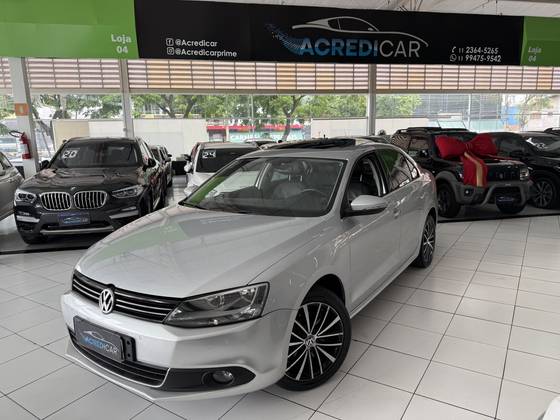 VOLKSWAGEN JETTA 2.0 TSI HIGHLINE 211CV GASOLINA 4P TIPTRONIC