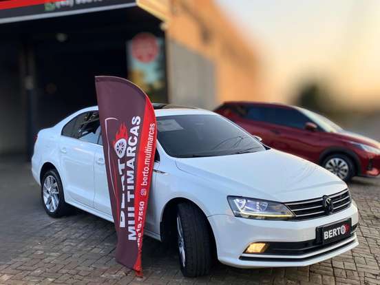VOLKSWAGEN-JETTA-2.0 TSI HIGHLINE 211CV GASOLINA 4P TIPTRONIC VOLKSWAGEN-JETTA-2017