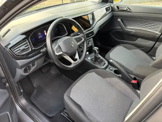 VOLKSWAGEN-POLO-2024