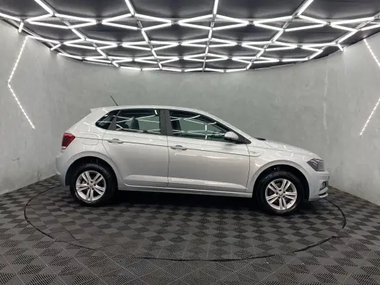VOLKSWAGEN-POLO-1.0 200 TSI COMFORTLINE AUTOMÁTICO VOLKSWAGEN-POLO-2018