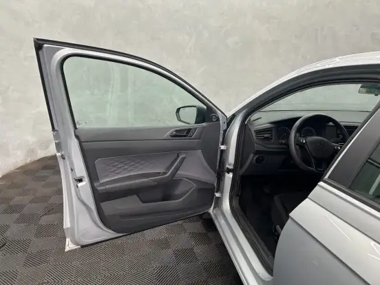 VOLKSWAGEN-POLO-2025