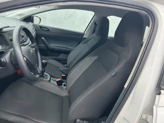 VOLKSWAGEN-POLO-2023
