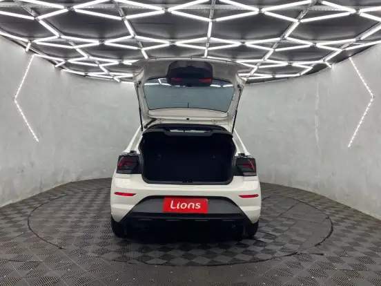 VOLKSWAGEN-POLO-2023