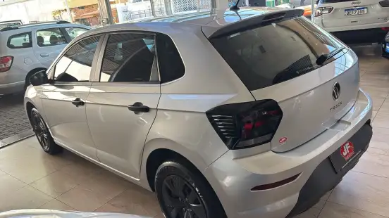 VOLKSWAGEN-POLO-2023
