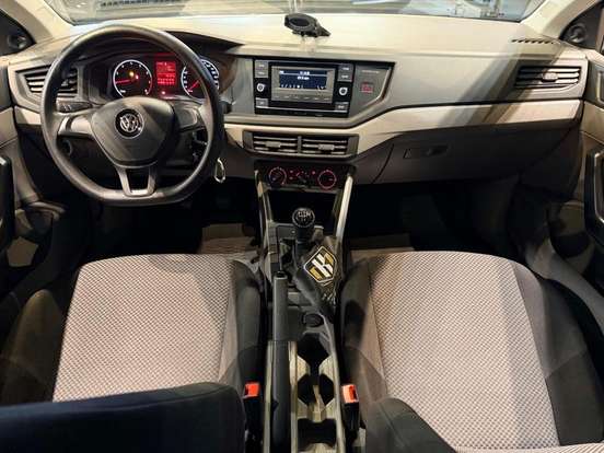 VOLKSWAGEN-POLO-2018