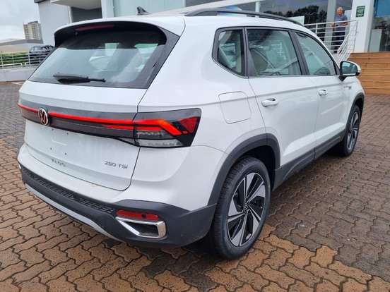 VOLKSWAGEN-TAOS-1.4 250 TSI TOTAL FLEX COMFORTLINE AUTOMÁTICO VOLKSWAGEN-TAOS-2026
