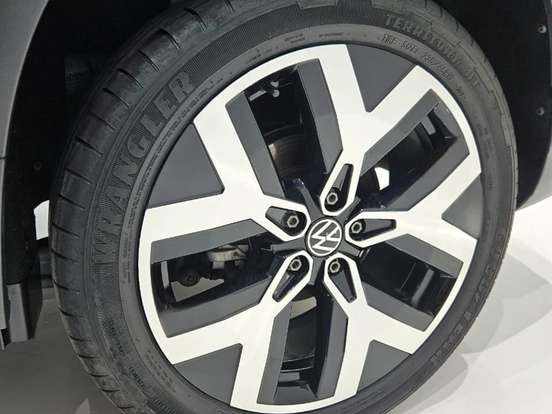 VOLKSWAGEN-TAOS-1.4 250 TSI TOTAL FLEX HIGHLINE AUTOMÁTICO VOLKSWAGEN-TAOS-2023