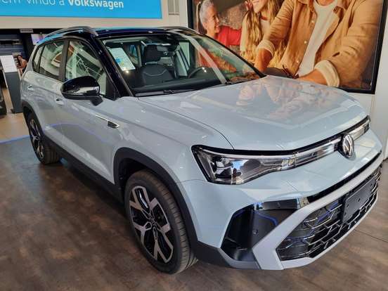 VOLKSWAGEN-TAOS-2026
