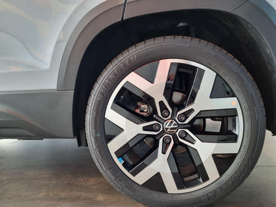 VOLKSWAGEN-TAOS-1.4 250 TSI TOTAL FLEX HIGHLINE AUTOMÁTICO VOLKSWAGEN-TAOS-2026