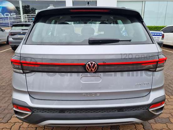 VOLKSWAGEN-TAOS-2026