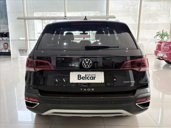 VOLKSWAGEN-TAOS-2022