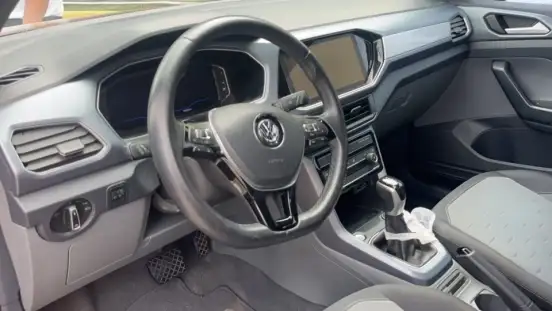 VOLKSWAGEN-T-CROSS-2021